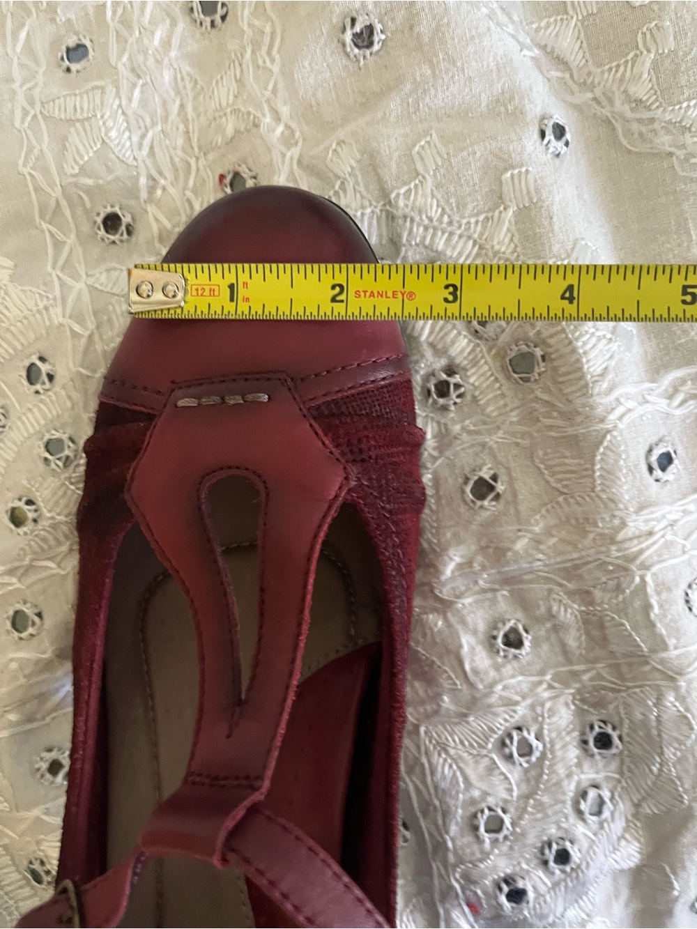 Earth Women's Burgundy Leather and Fabric T-Strap Heels. Size 9 1/2 - Picture 11 of 11